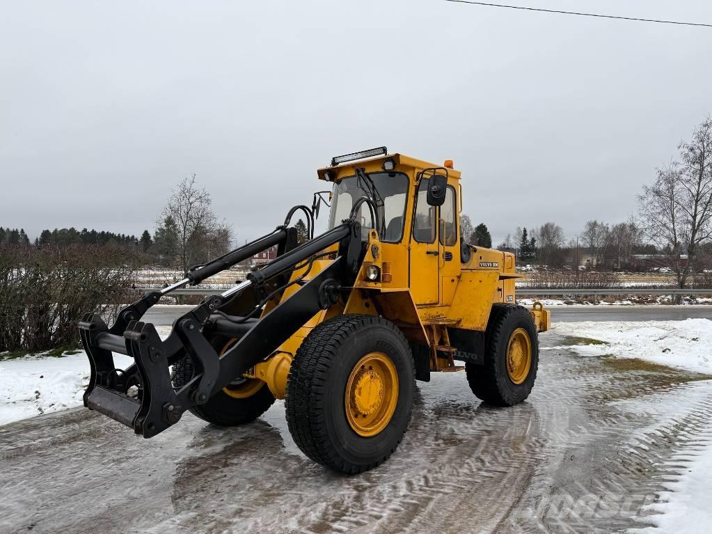 Volvo L 70 Фронтальні навантажувачі