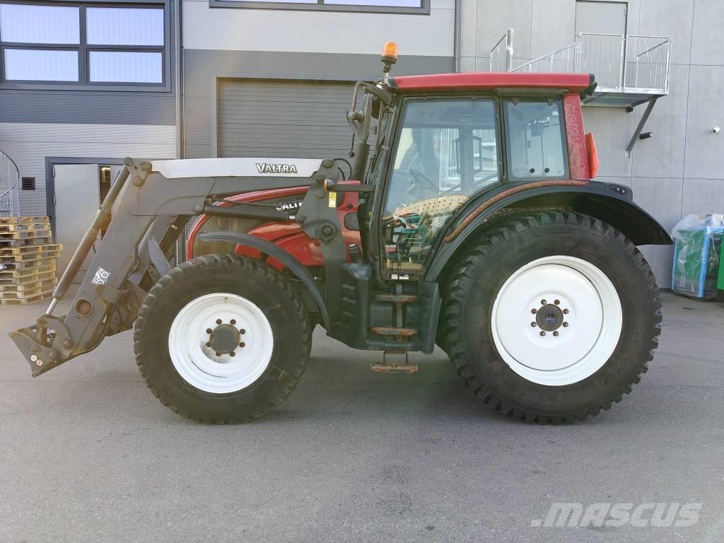 Valtra N 101 Трактори