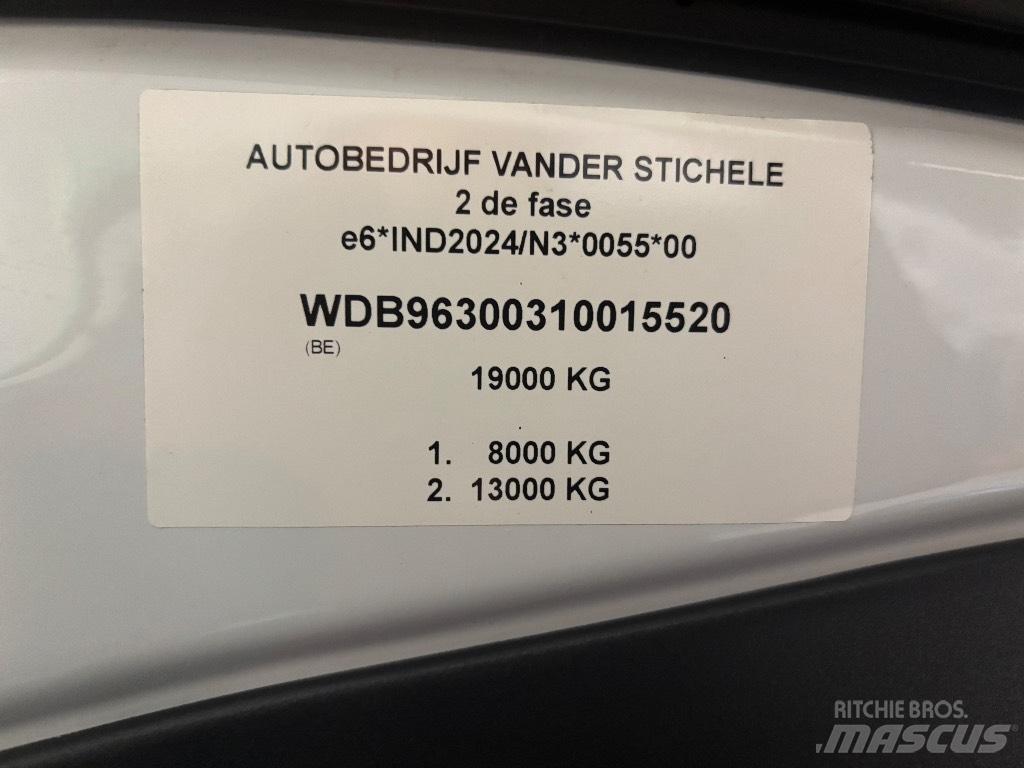 Mercedes-Benz Antos Вантажівки з гаковим підйомом