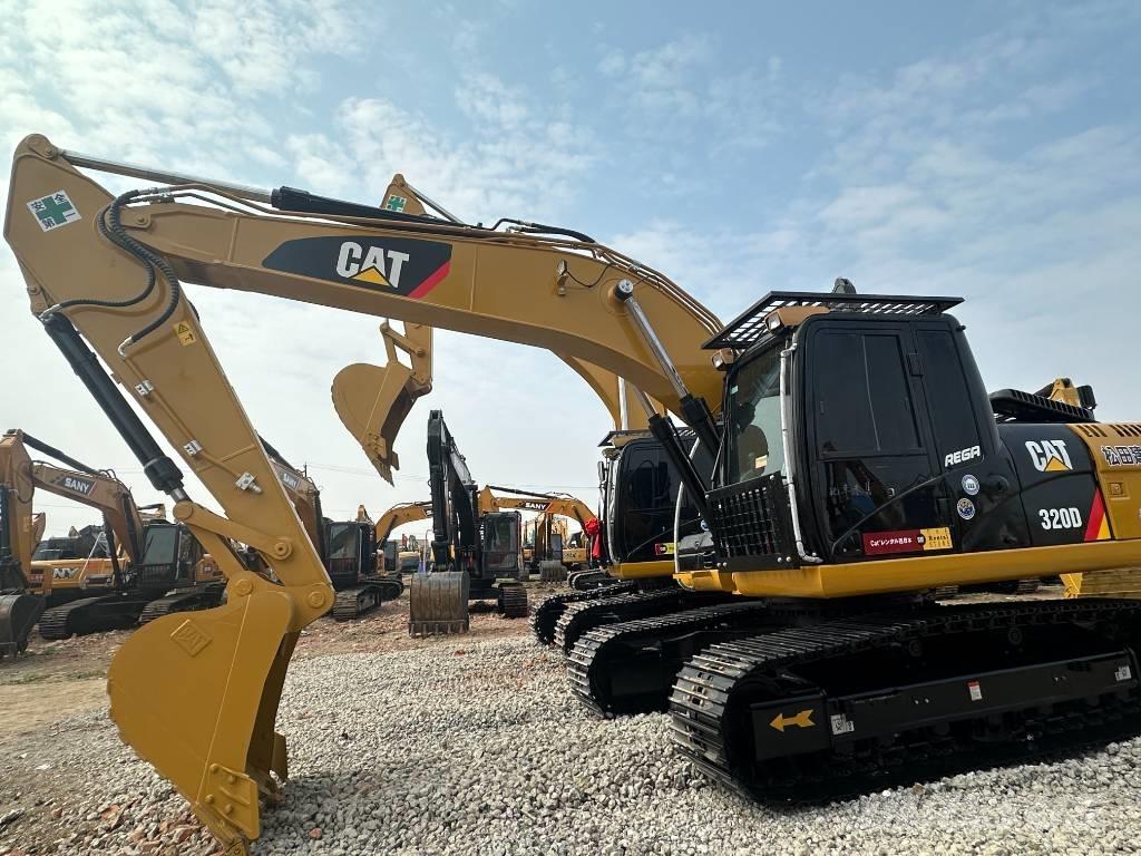 CAT 320 D Гусеничні екскаватори