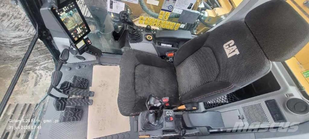 CAT 320NG Гусеничні екскаватори