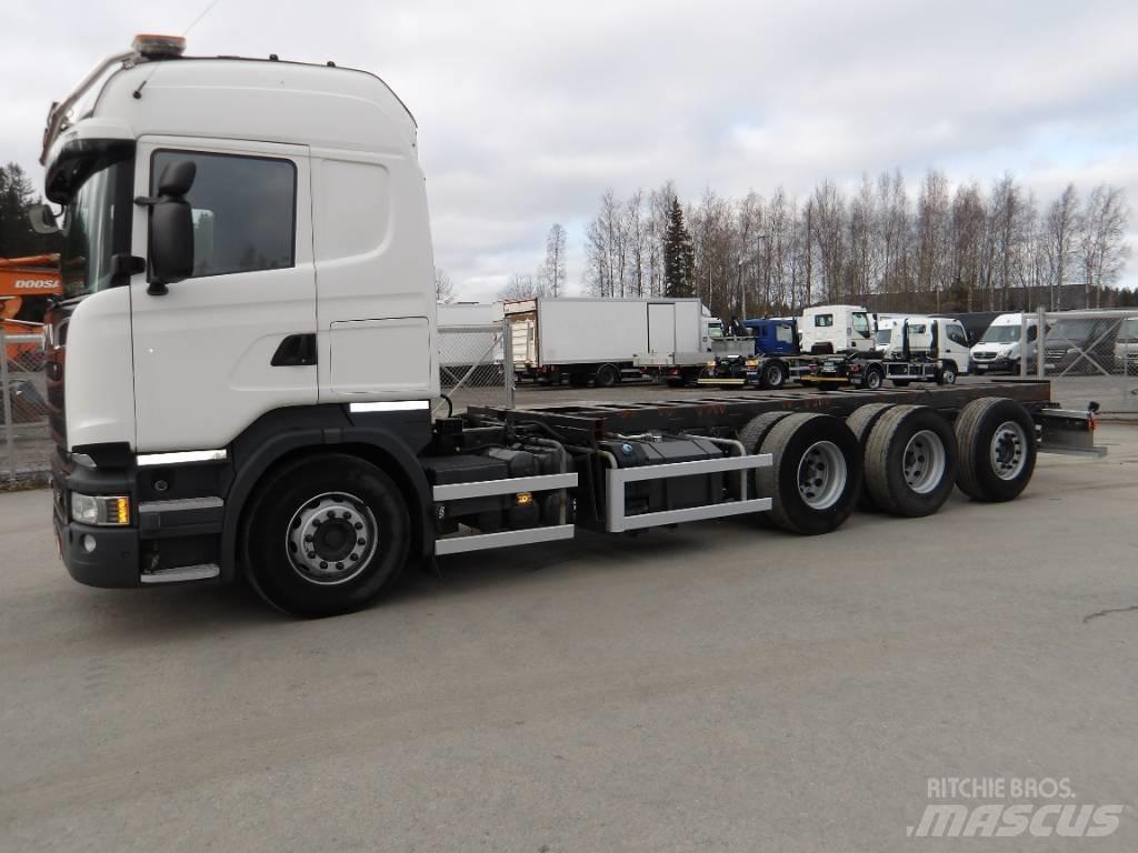 Scania R730 8x4 Шасі з кабіною