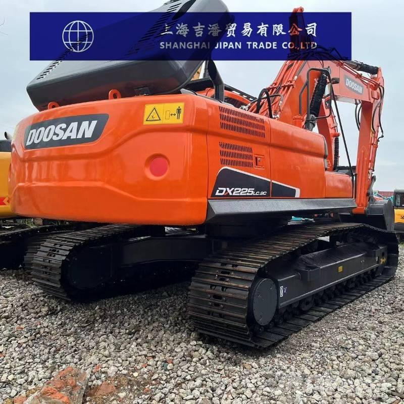 Doosan DX 225 Гусеничні екскаватори