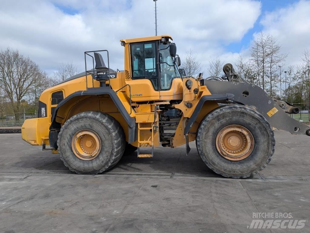 Volvo L 220 H Фронтальні навантажувачі