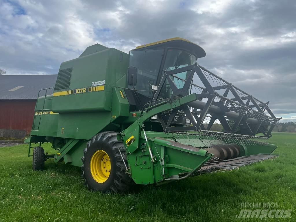 John Deere 1072 Зернозбиральні комбайни