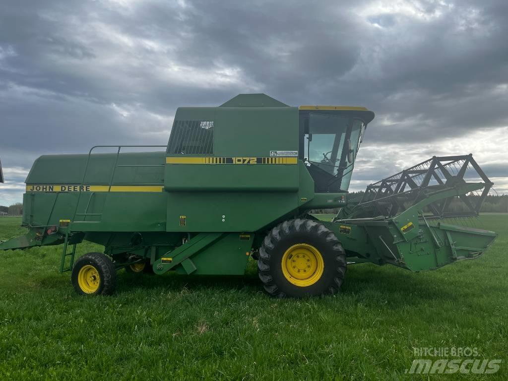 John Deere 1072 Зернозбиральні комбайни