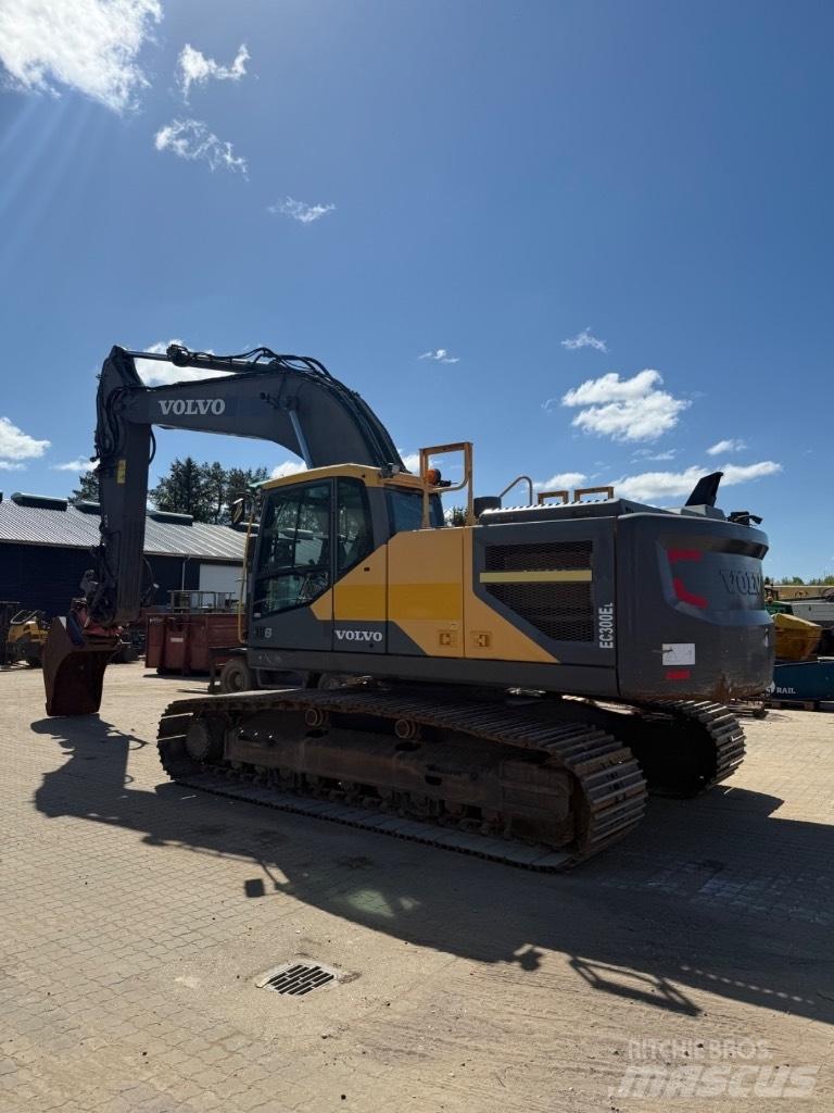 Volvo EC 300 EL Гусеничні екскаватори