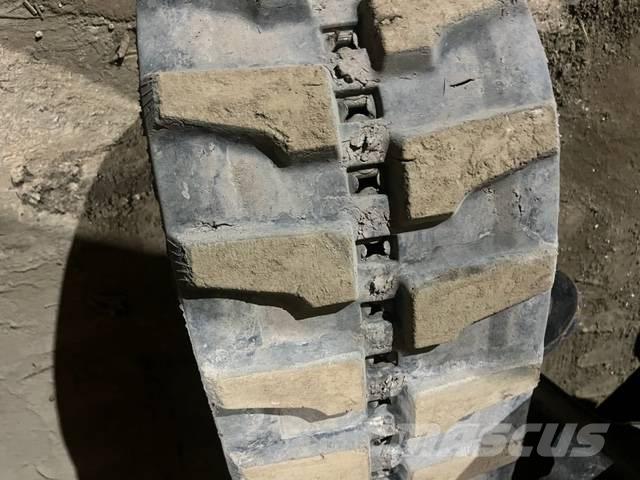 Komatsu PC 26 MR-3 Міні-екскаватори < 7т