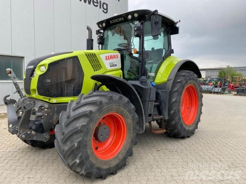 CLAAS AXION 830 Трактори