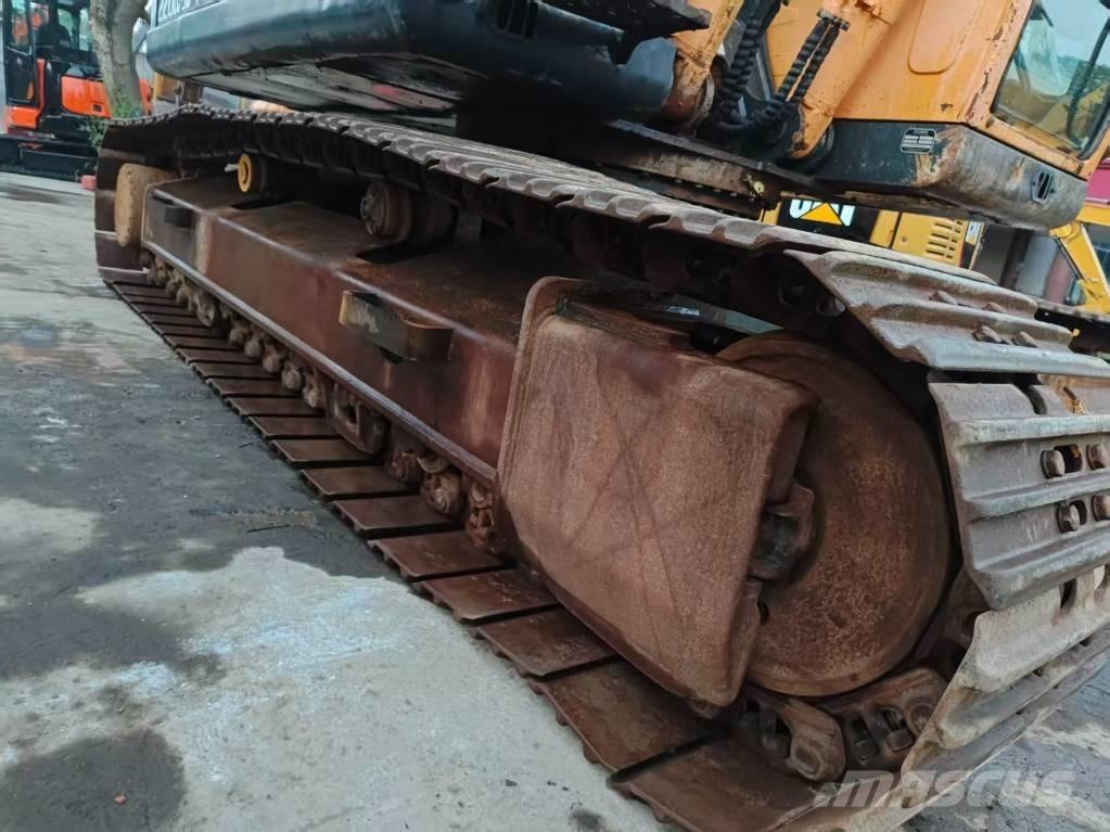 Hyundai R220LC-9S Гусеничні екскаватори