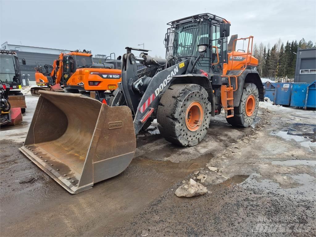 Develon DL320-7 Фронтальні навантажувачі