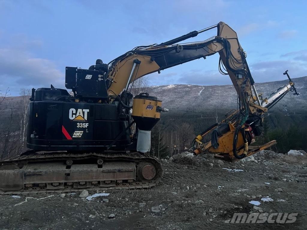 CAT 335 F L CR Свердлильні установки