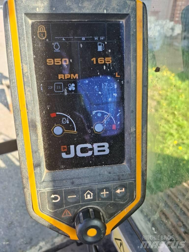 JCB JS 220 LC Гусеничні екскаватори