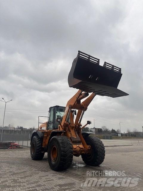 CASE 921 E Фронтальні навантажувачі