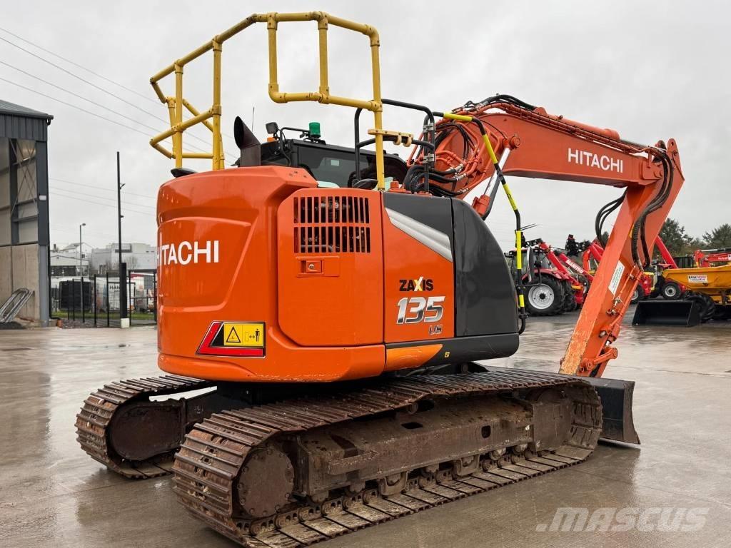 Hitachi ZX 135 US-7 Гусеничні екскаватори
