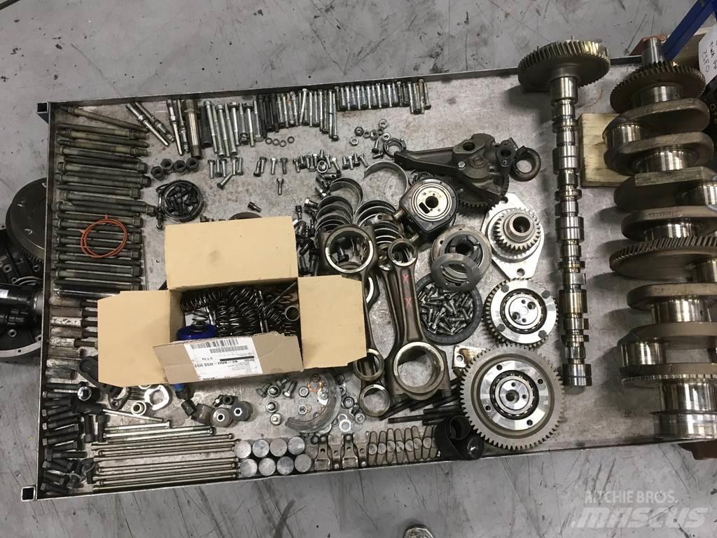 Agco 44 AWF PARTS Двигуни