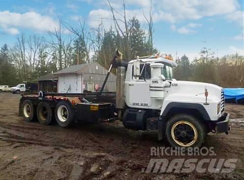 Mack RD 686 SX Контейнеровози