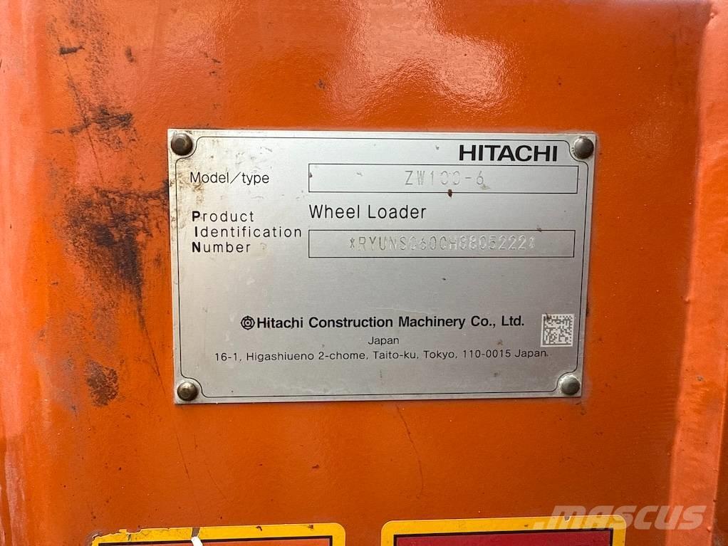 Hitachi ZW 100 Фронтальні навантажувачі