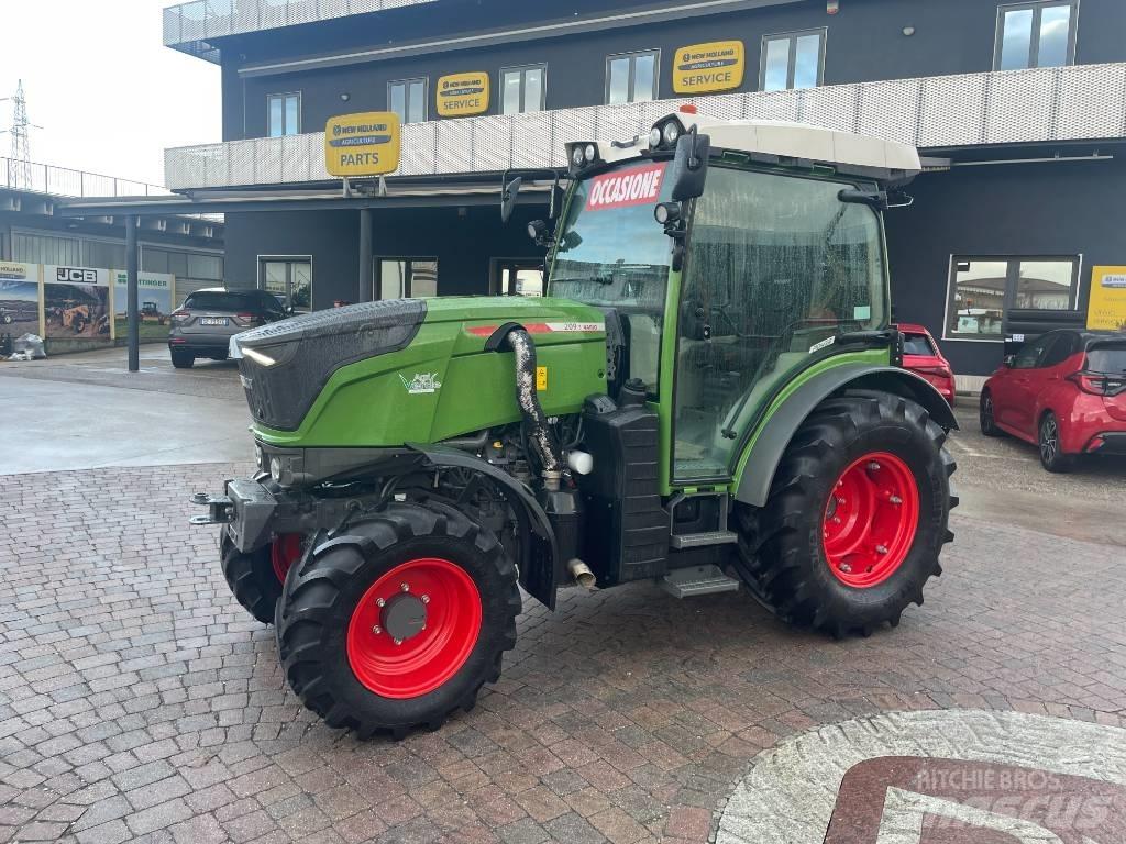 Fendt 209 F Трактори