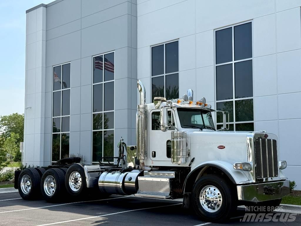 Peterbilt 388 Тягачі