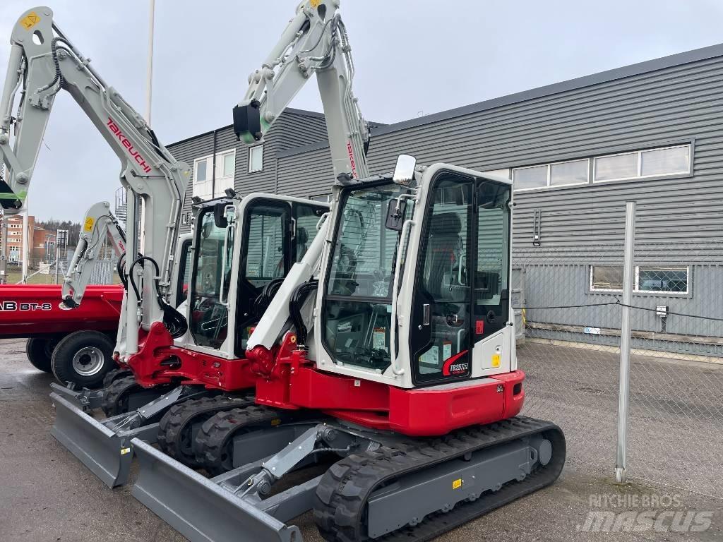 Takeuchi TB 257 FR Міні-екскаватори < 7т