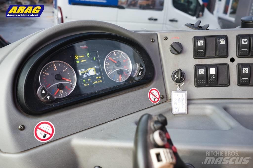Menzi Muck M520 Колісні екскаватори