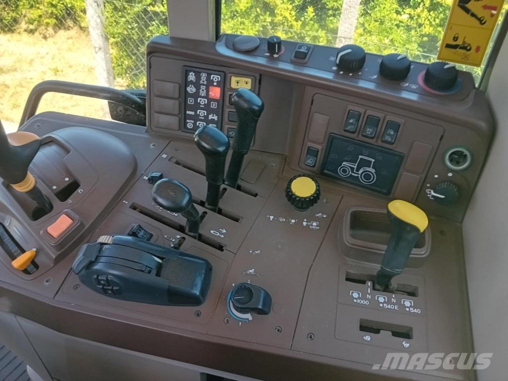 John Deere 6630 Трактори
