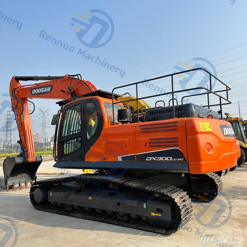 Doosan DX 300LC-9C Гусеничні екскаватори