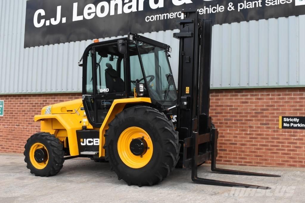 JCB 940 Телескопічні навантажувачі