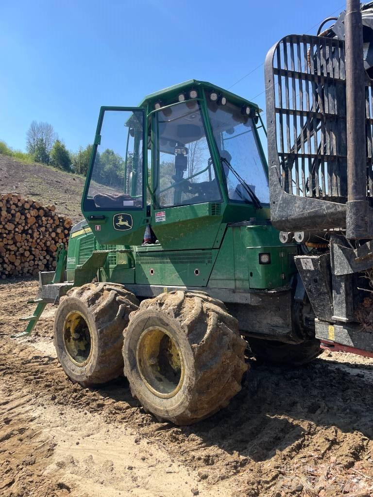 John Deere 1110G Форвардери