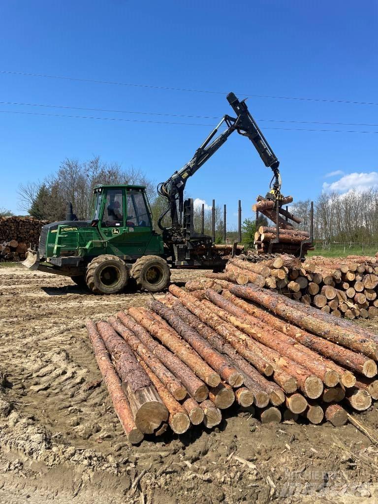 John Deere 1110G Форвардери