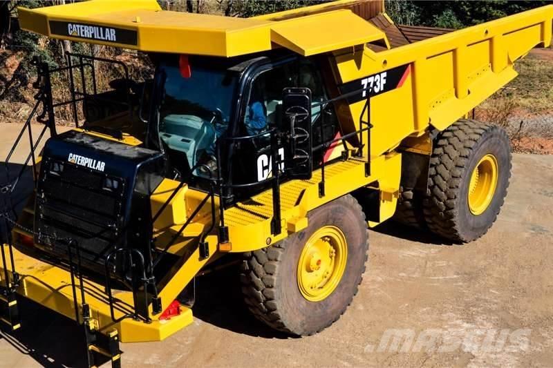CAT 773F Вантажівки / спеціальні