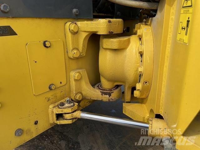 Sakai TW 352 Грунтові котки