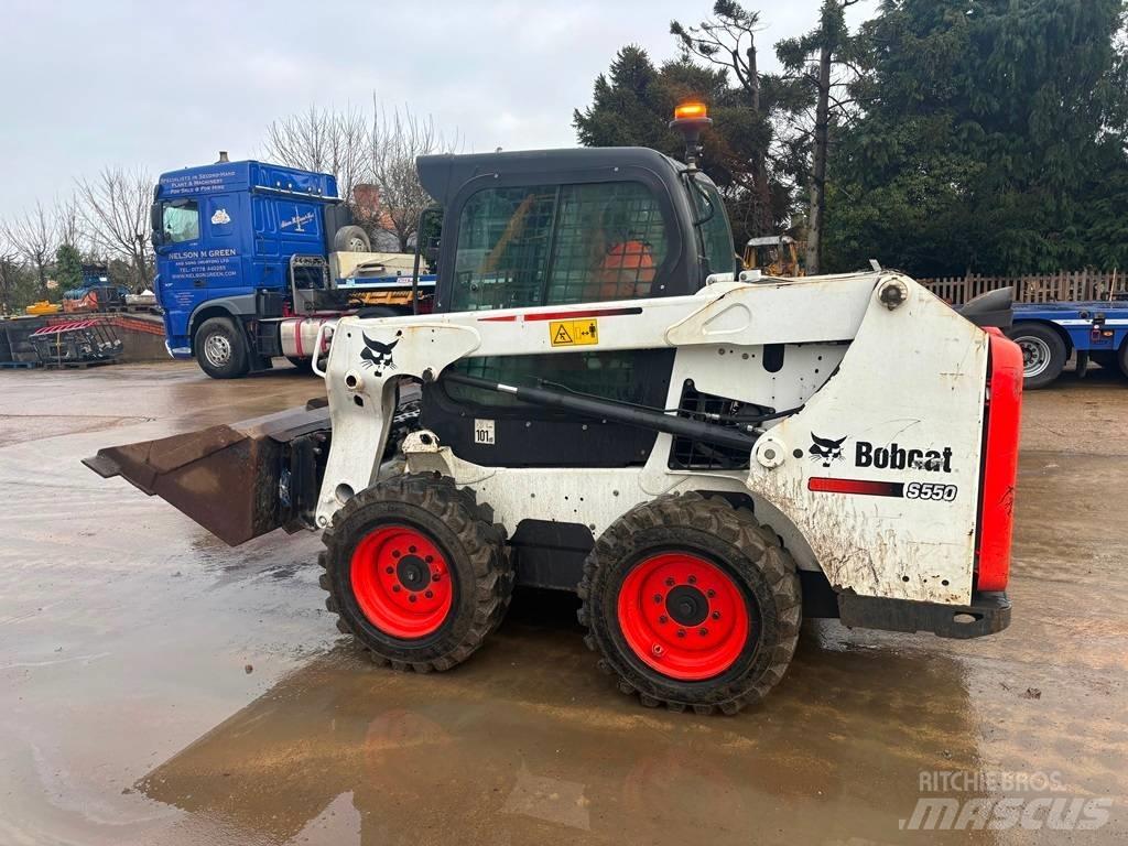 Bobcat S550 Міні-навантажувачі