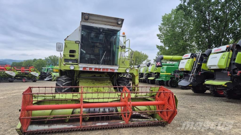 CLAAS Dominator 86 Зернозбиральні комбайни