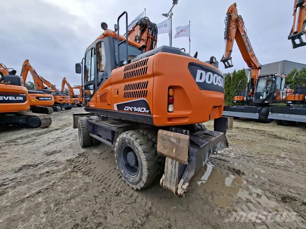 Doosan DX140W-5 Колісні екскаватори