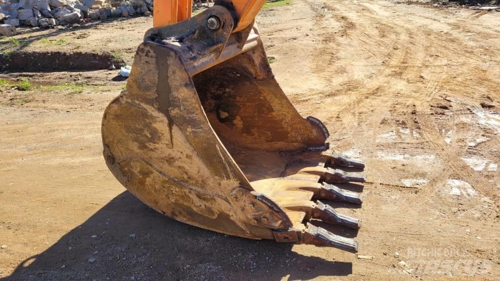 Doosan DX 225 LCA Гусеничні екскаватори