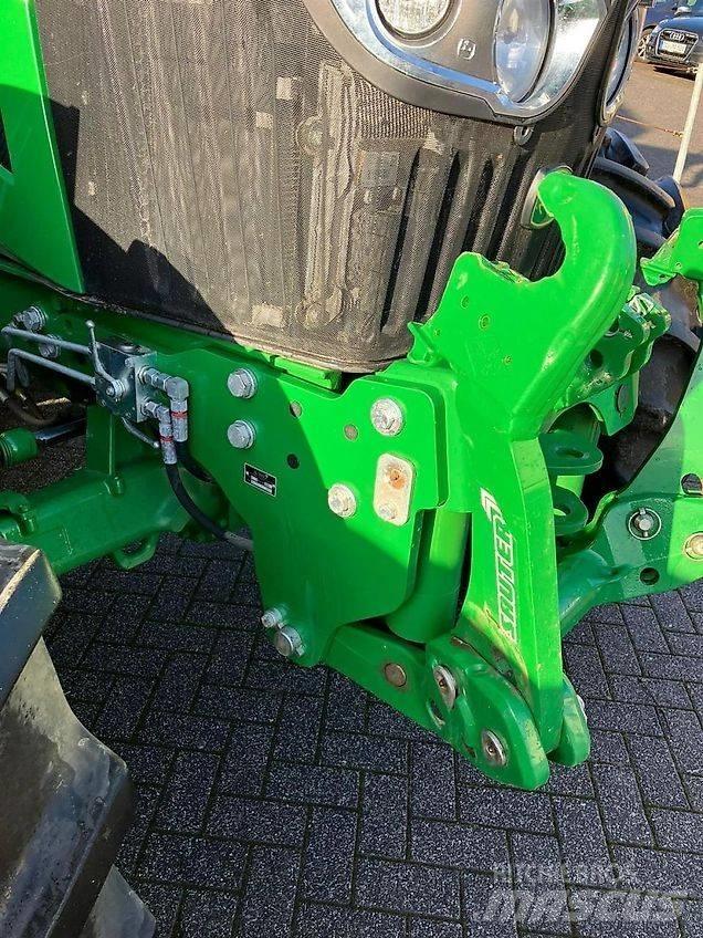John Deere 6090M Трактори