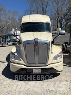 Kenworth T 680 Тягачі