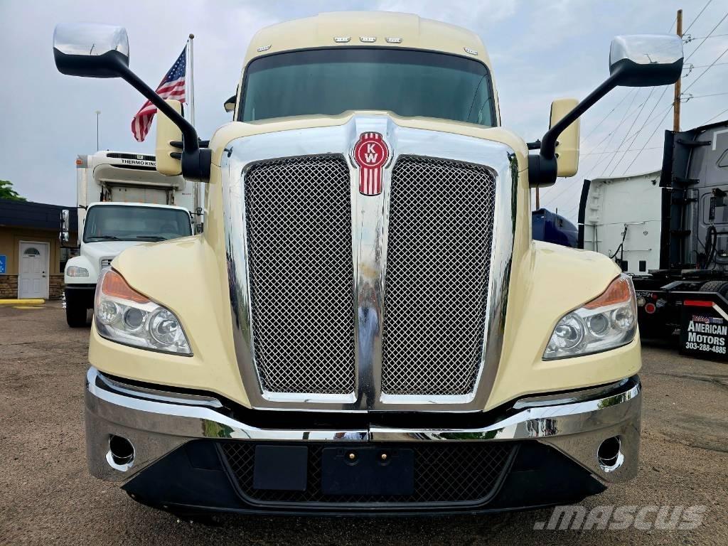 Kenworth T 680 Тягачі