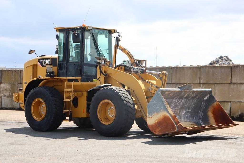 CAT 928H Фронтальні навантажувачі