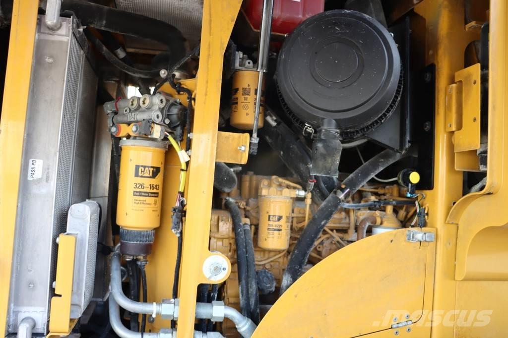 CAT 928H Фронтальні навантажувачі
