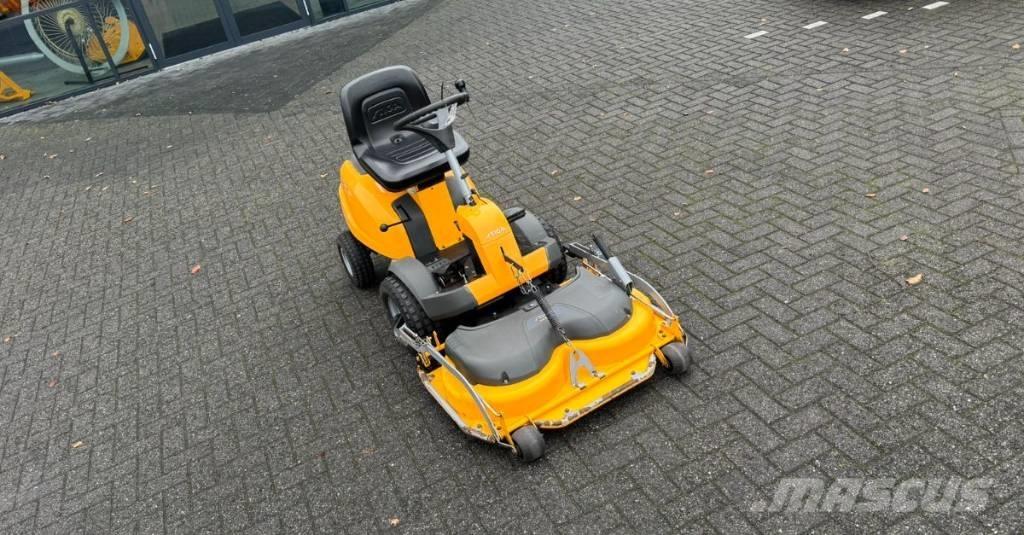 Stiga Villa Самохідні газонокосарки