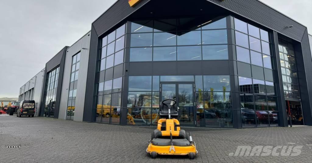 Stiga Villa Самохідні газонокосарки