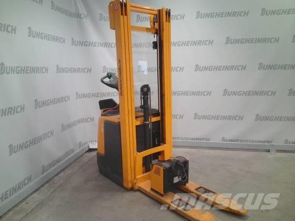 Jungheinrich ERC 214 Самохідні електроштабелери