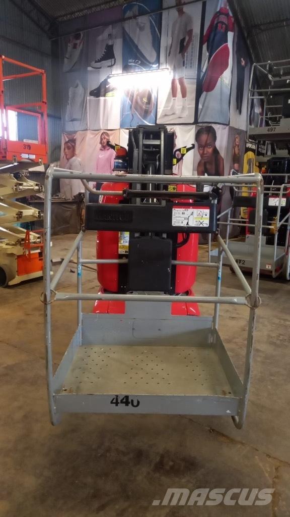 Manitou 100 VJR Вертикальні щоглові підйомники