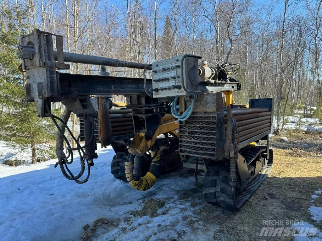 Nemek 220 TSR Установки для буріння свердловин