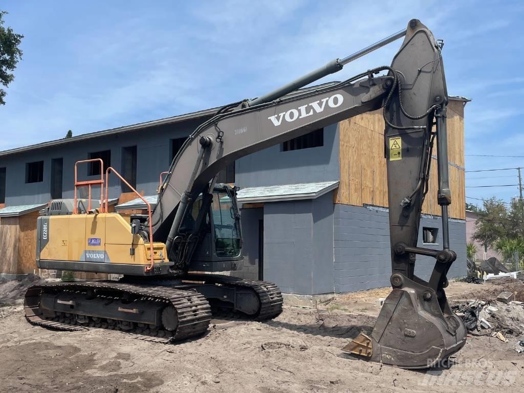 Volvo EC 220 EL Гусеничні екскаватори