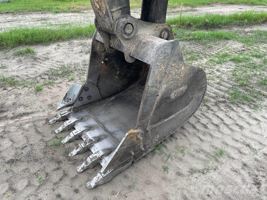 Volvo EC 220 EL Гусеничні екскаватори