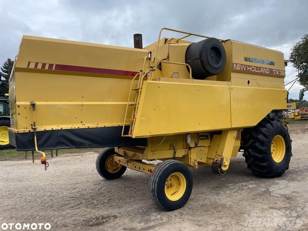 New Holland TX 32 Зернозбиральні комбайни